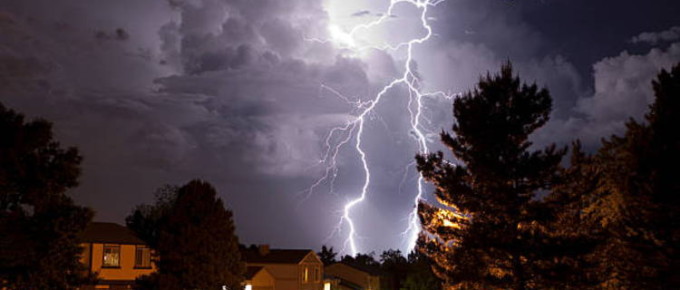lightning-bolt-and-thunderhead-storms