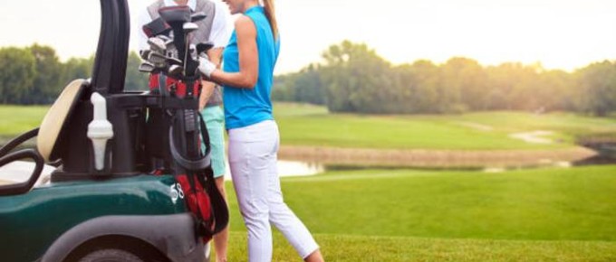 woman-man-golf-course